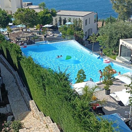 Artemis Beach House Вльора Екстер'єр фото