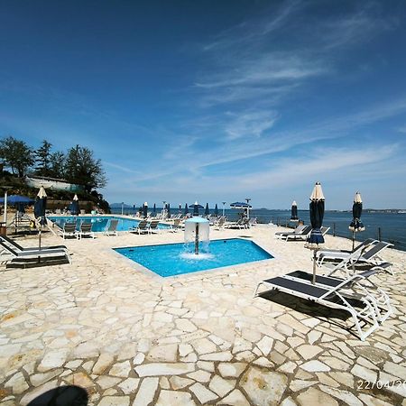 Artemis Beach House Вльора Екстер'єр фото