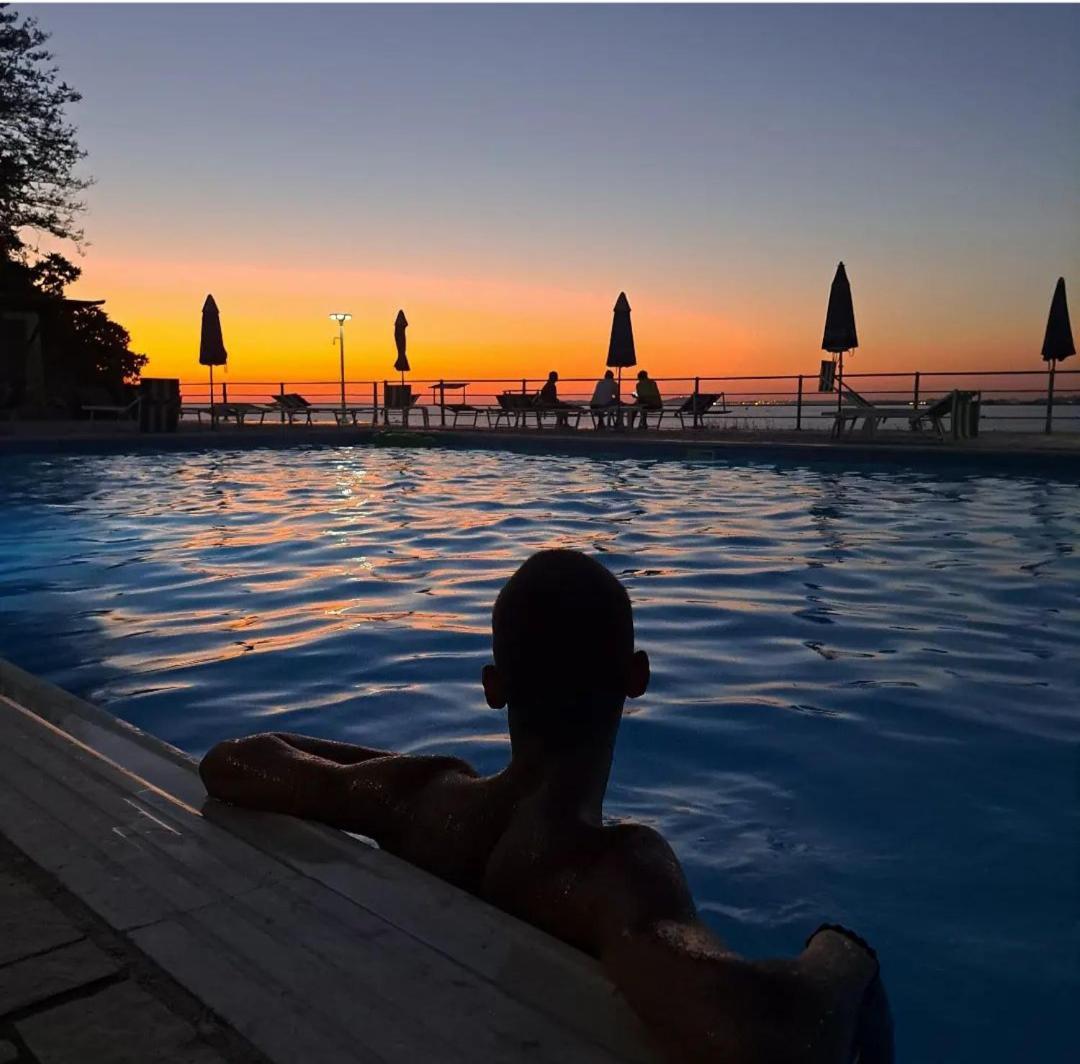 Artemis Beach House Вльора Екстер'єр фото