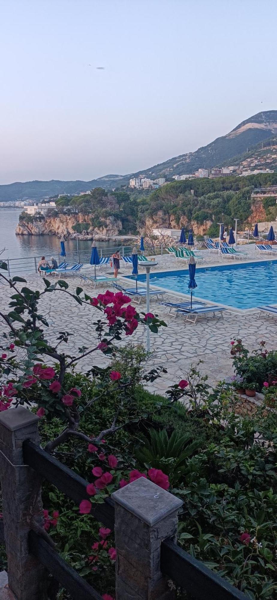 Artemis Beach House Вльора Екстер'єр фото
