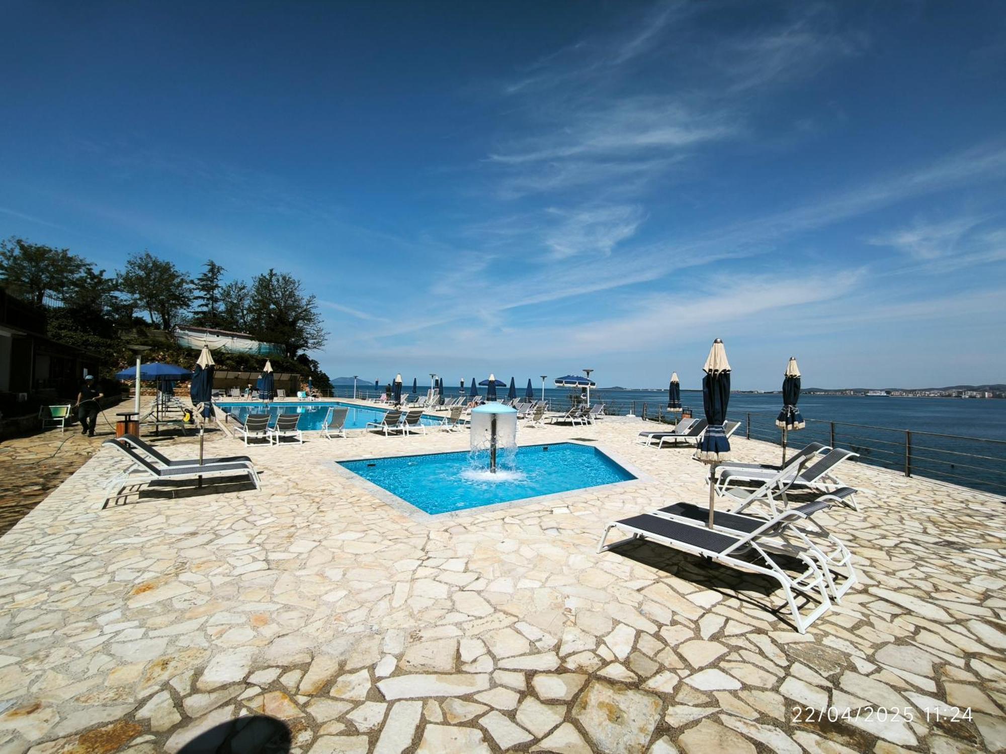 Artemis Beach House Вльора Екстер'єр фото
